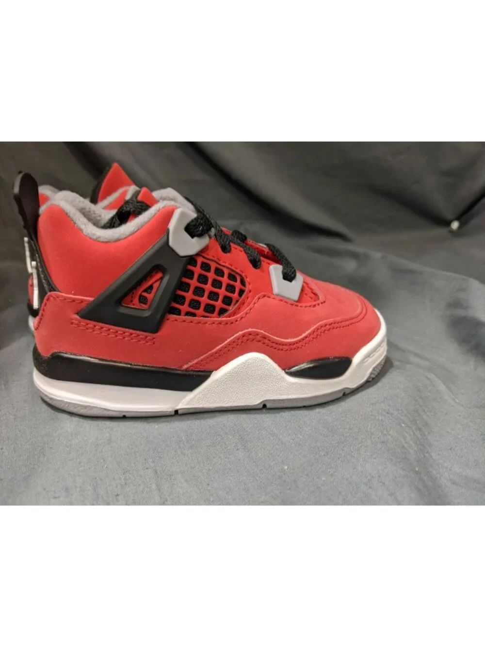 Nike Toddler Air Jordan Retro 4 Red and Black Size 5c NEW IN BOX